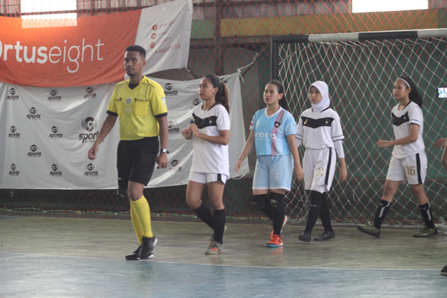 Perempuan Juga Bisa Main Futsal